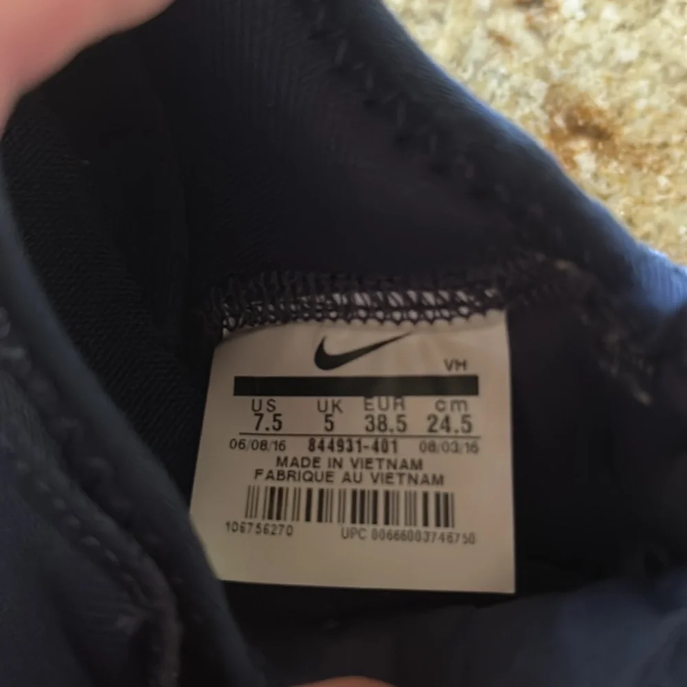 NIKE Roche Two sneakers - Picture 5 of 5